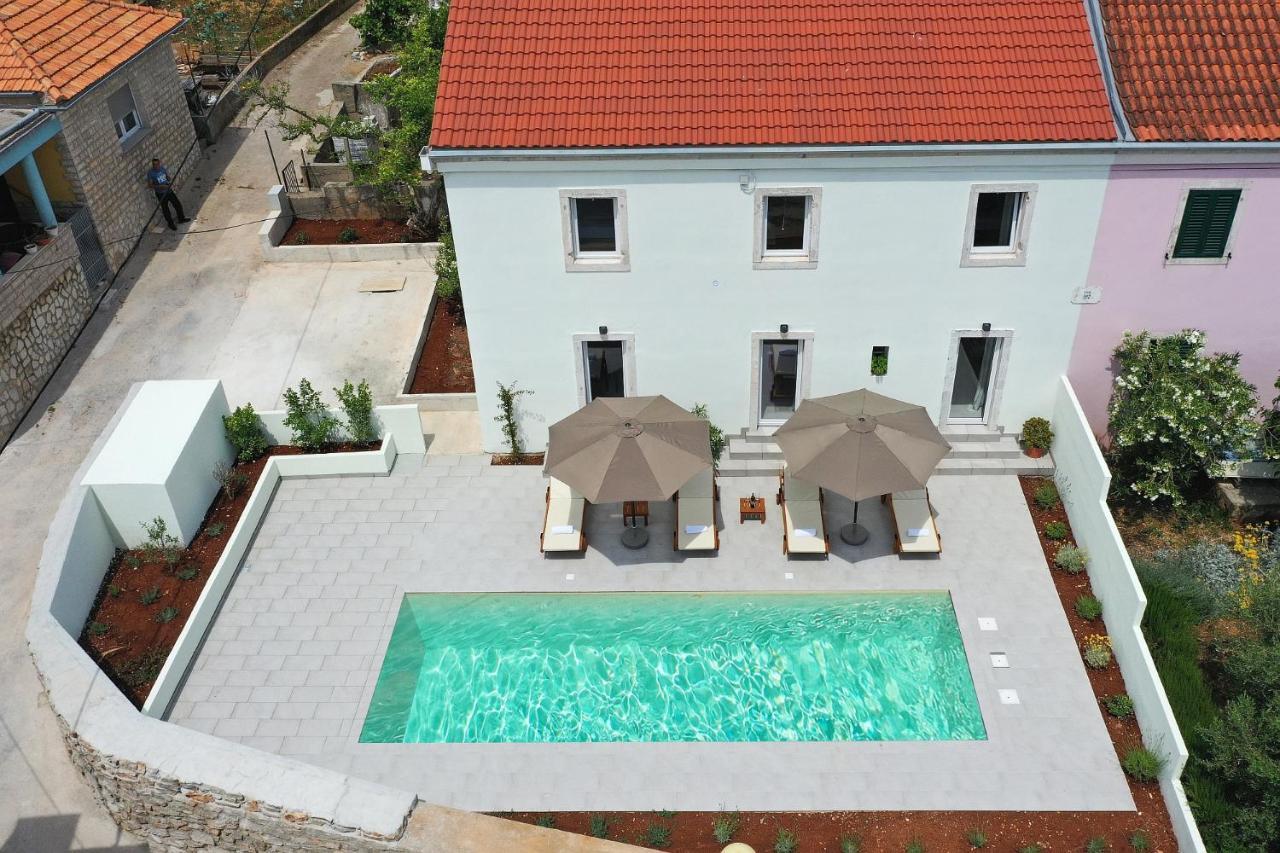 Villa Mira With A Heated Pool And A Sea View Božava Extérieur photo